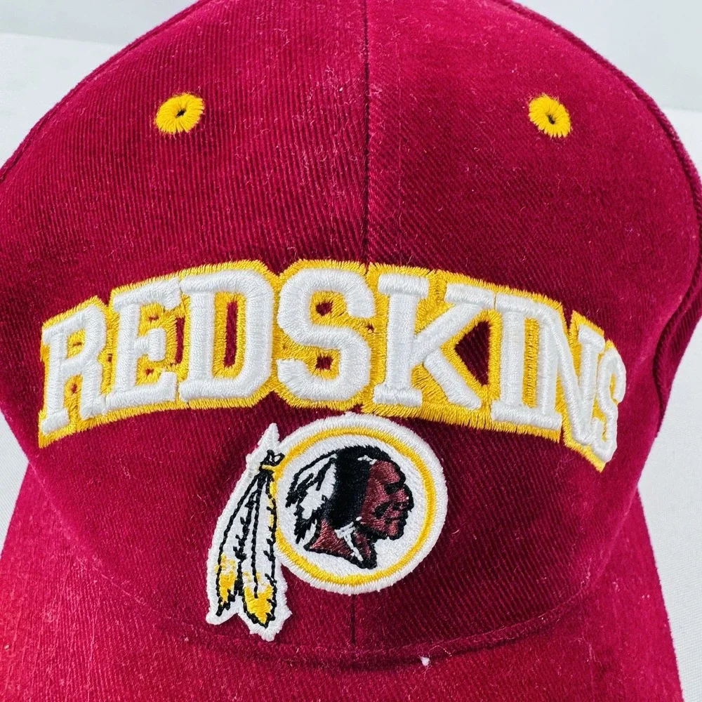 Mens‎ Vintage Washington Redskins Annco Corduroy Hat Burgundy Yellow NFL Cap